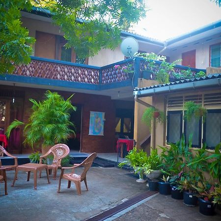 Lake View The Tourist Guest House Anuradhapura Ngoại thất bức ảnh