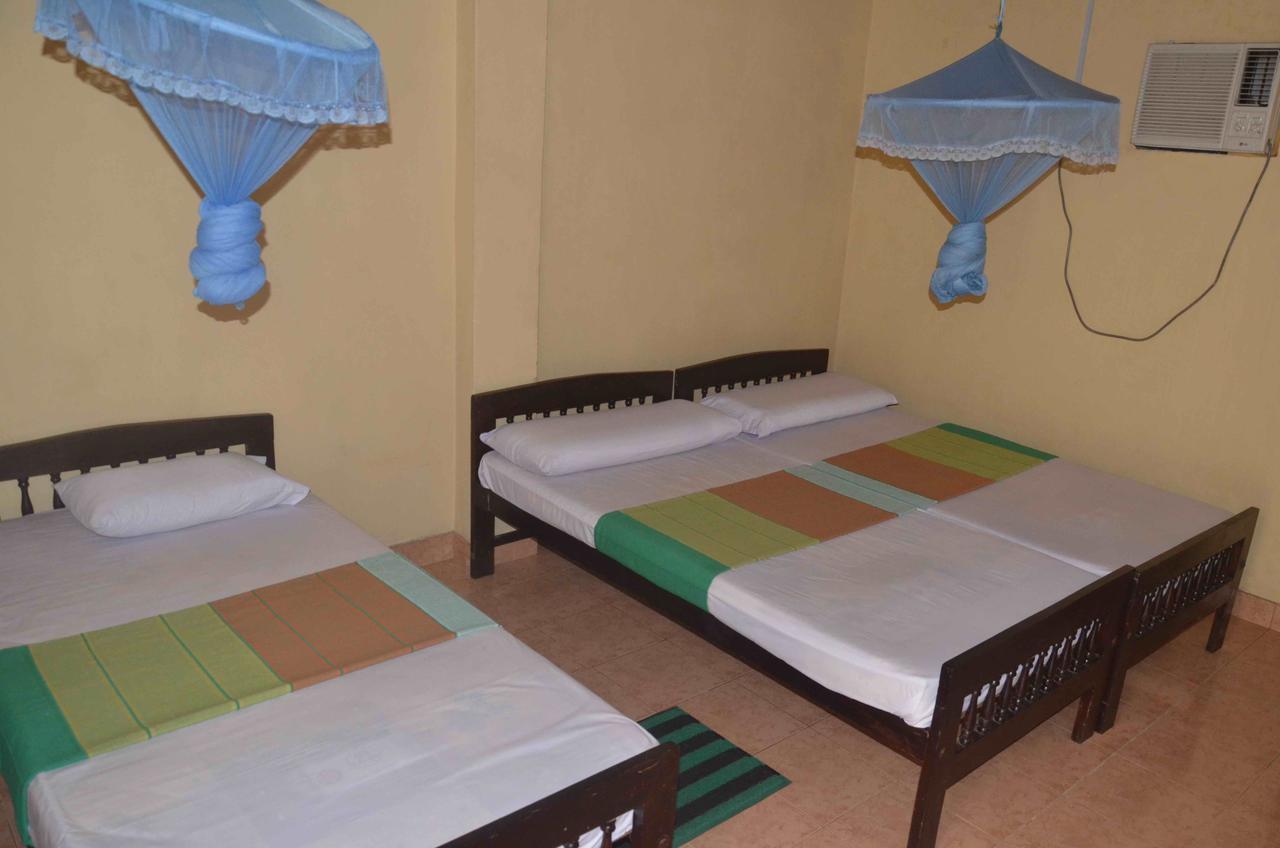 Lake View The Tourist Guest House Anuradhapura Ngoại thất bức ảnh